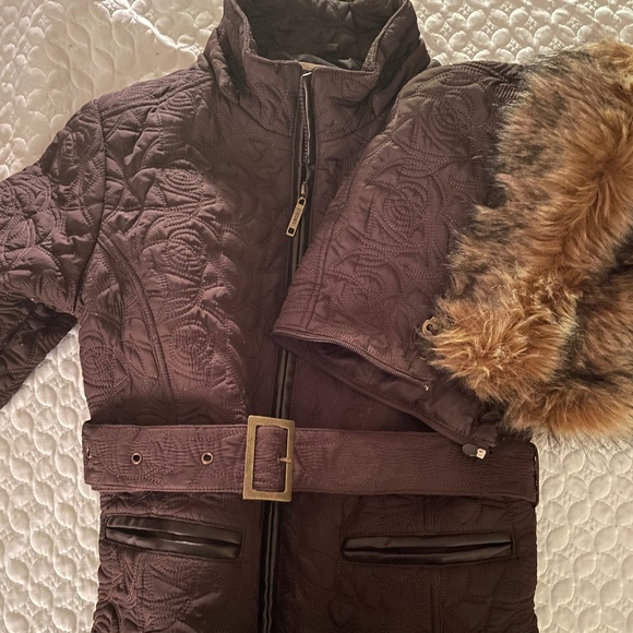 Yoki chocolate brown women’s winter coat, size large - Picture 4 of 7